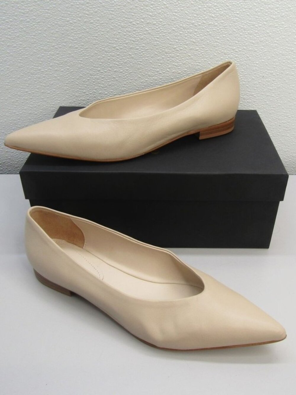 Ottod' Ame Women's Size 5 Beige Leather Ballet Flat Mules Low Heel Stylish